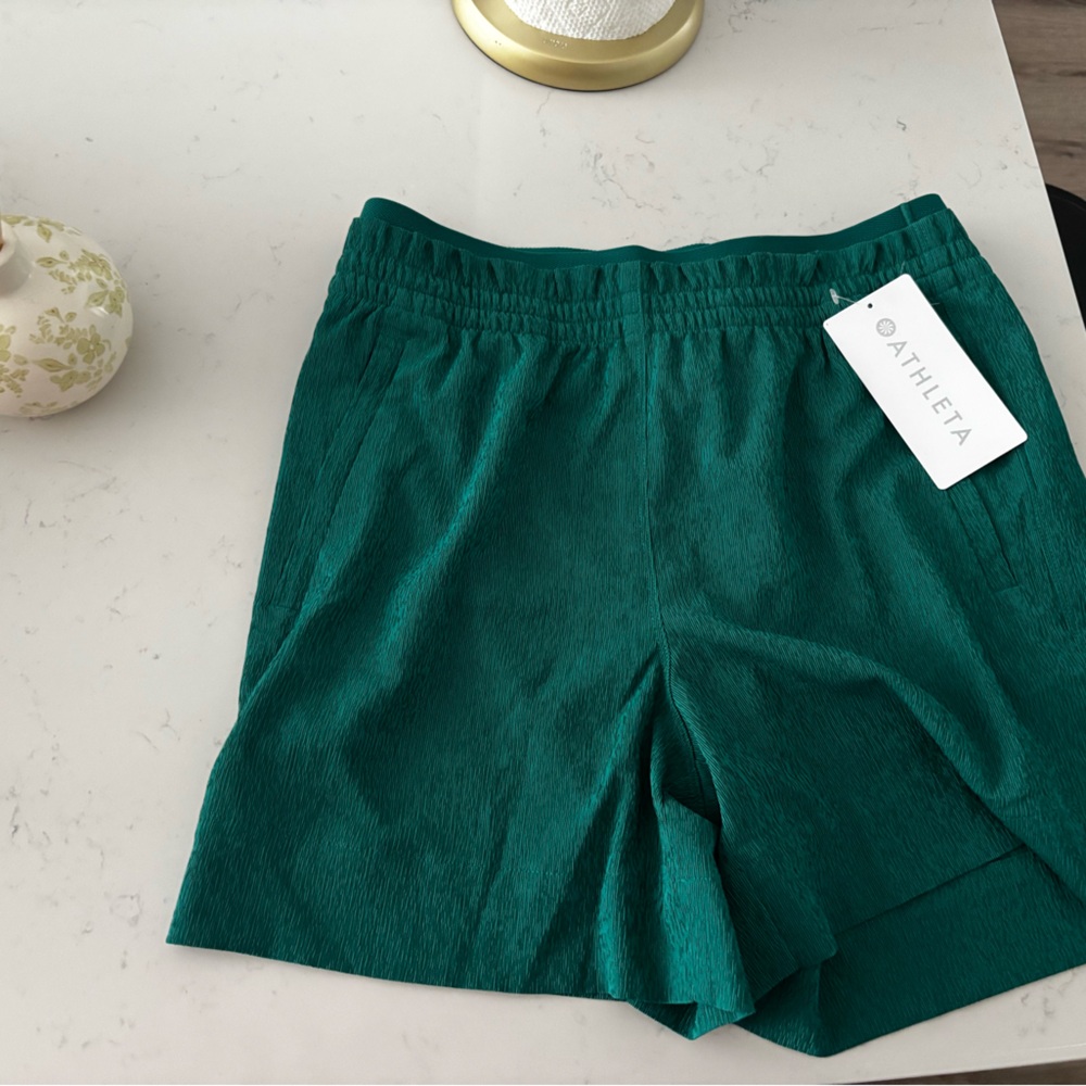Athleta Green Athletic Shorts Elastic Waistband